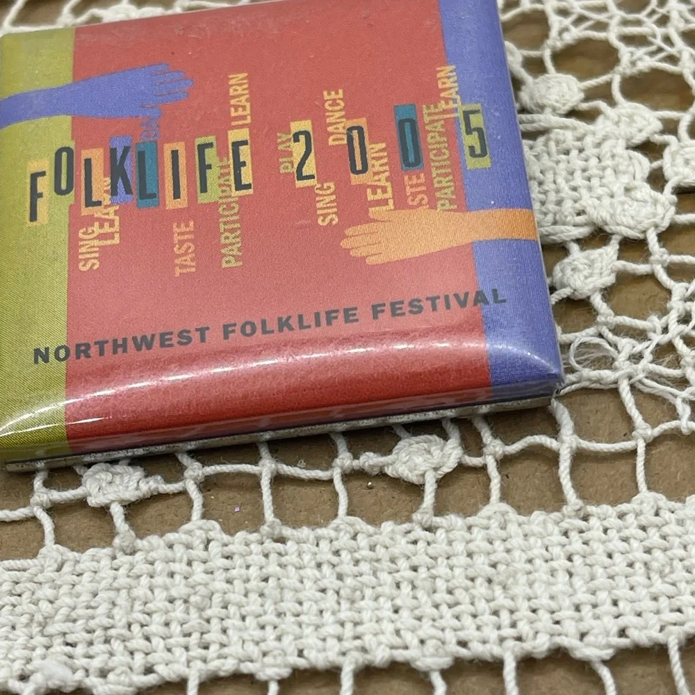 Colorful Folklife Festival‎ Buttonpin 2005